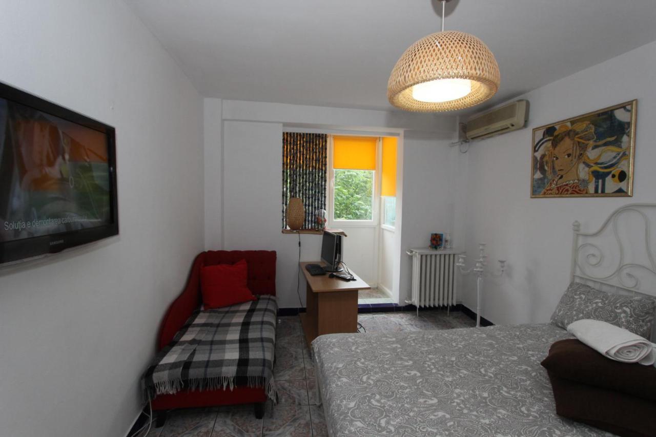 Ferienwohnung Piata Resita Host Bukarest Exterior foto